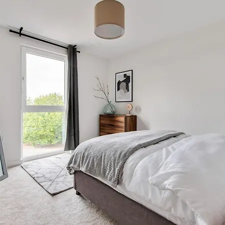 1 Bed Modern In A Converted Mill Lejlighed *