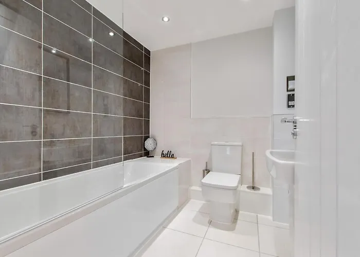 1 Bed Modern In A Converted Mill * ليدز