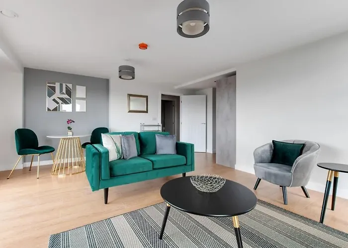 1 Bed Modern In A Converted Mill Apartment *